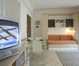 Quiet Apartment near Riccione with Balcony