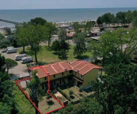 Beachfront Villa Veronica directl y from owne r