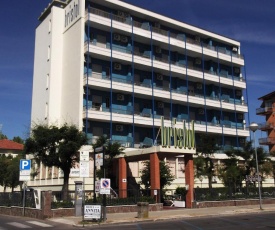 Hotel Bristol